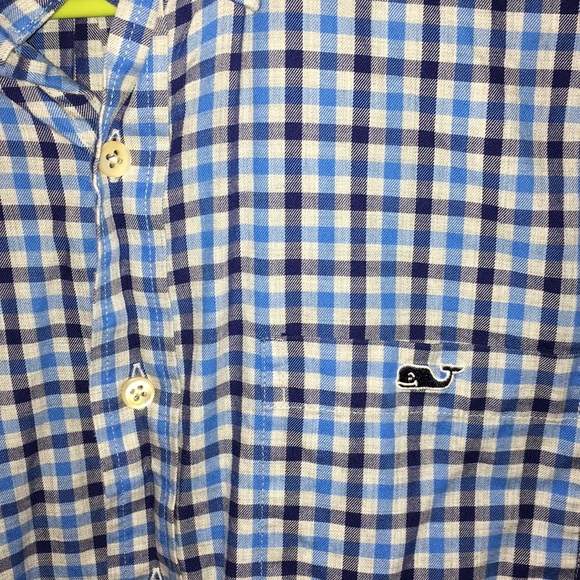 Men’s Vineyard Vines button down - Picture 2 of 3